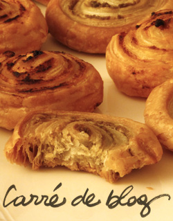 Roulé feuilleté aux tomates et olives